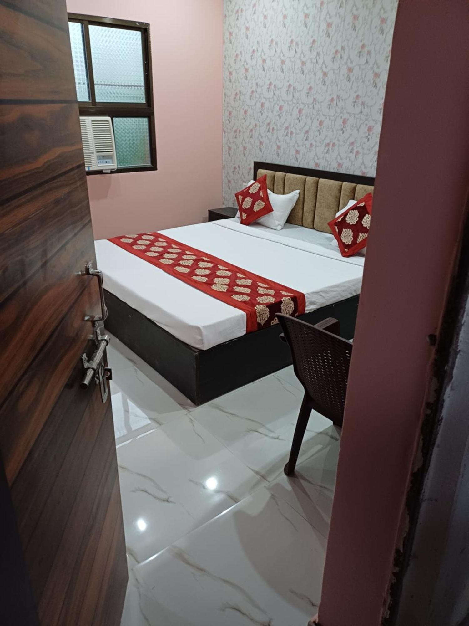 Baba Paying Guest House Varanasi Ngoại thất bức ảnh