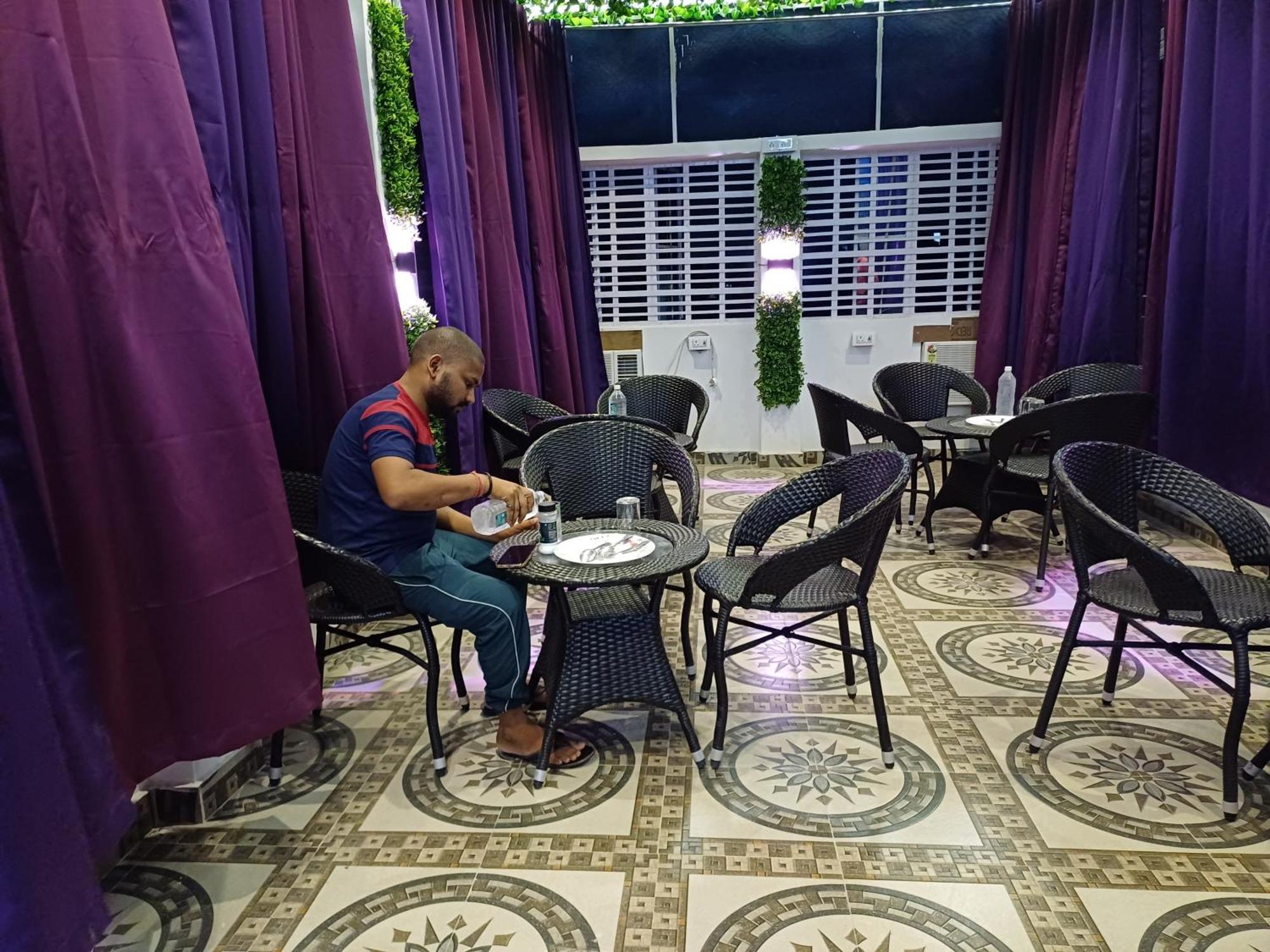 Baba Paying Guest House Varanasi Ngoại thất bức ảnh