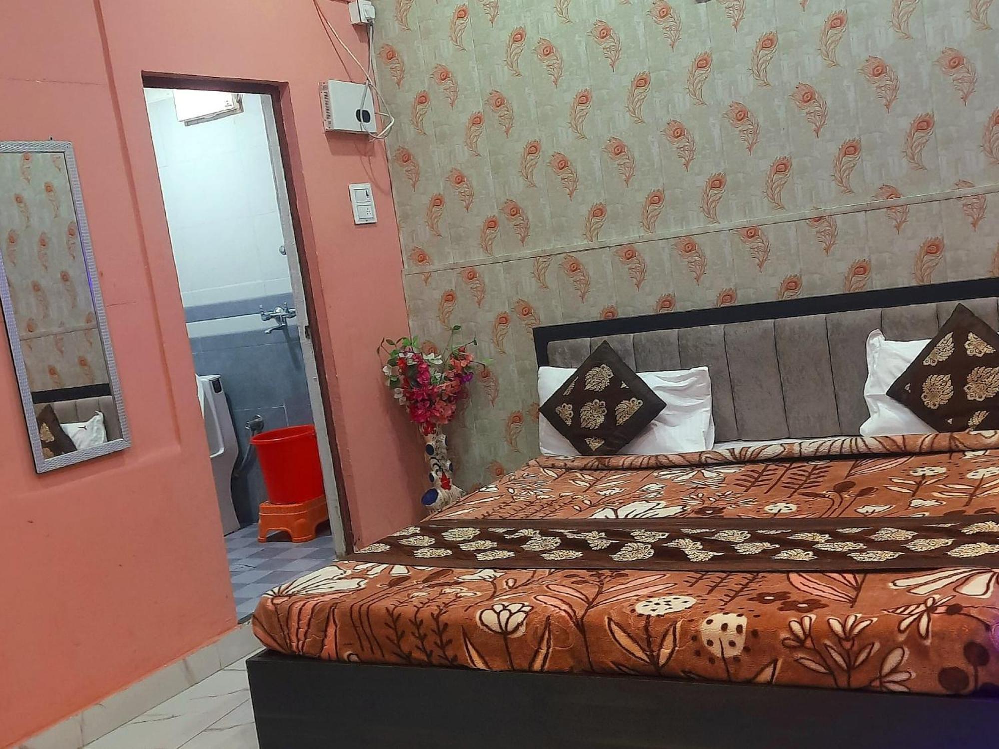Baba Paying Guest House Varanasi Ngoại thất bức ảnh