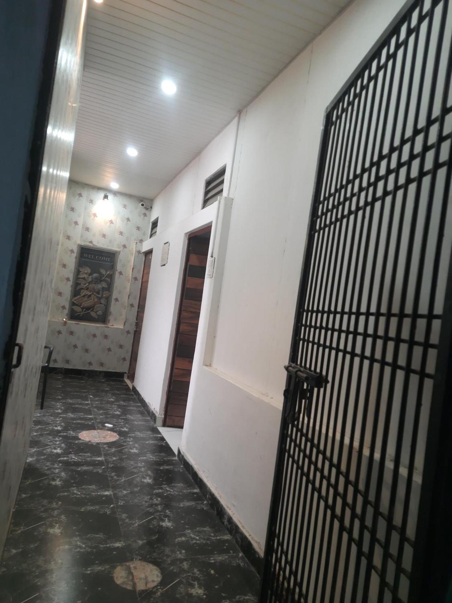 Baba Paying Guest House Varanasi Ngoại thất bức ảnh