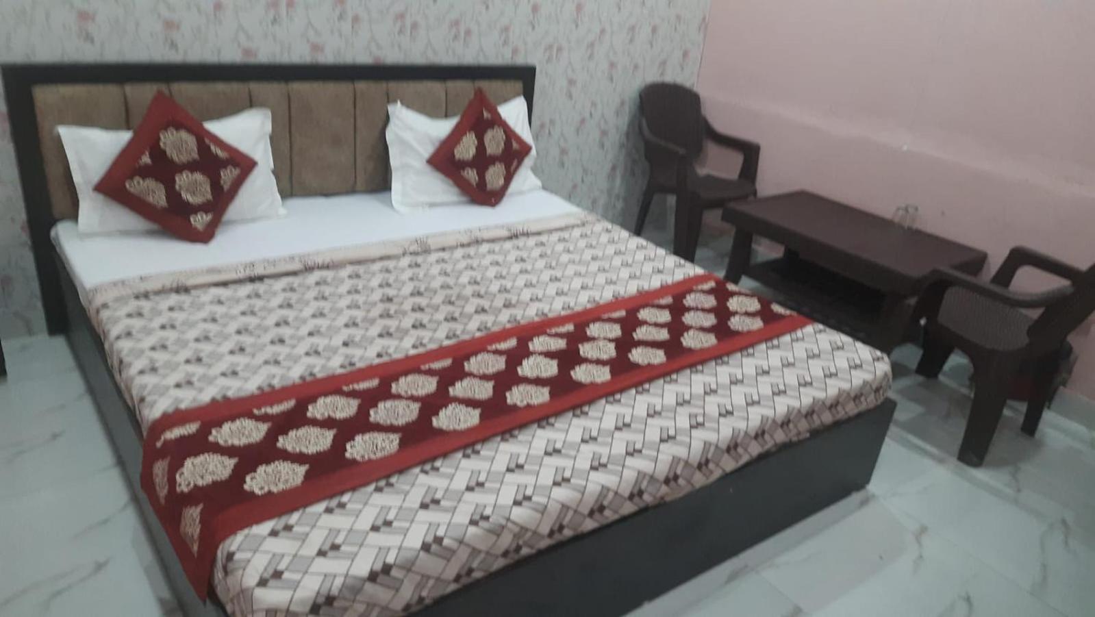 Baba Paying Guest House Varanasi Ngoại thất bức ảnh
