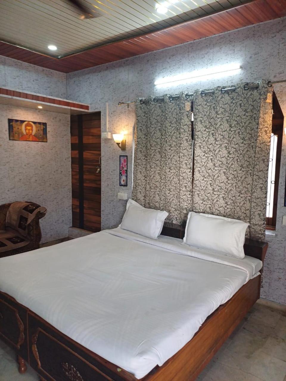 Baba Paying Guest House Varanasi Ngoại thất bức ảnh