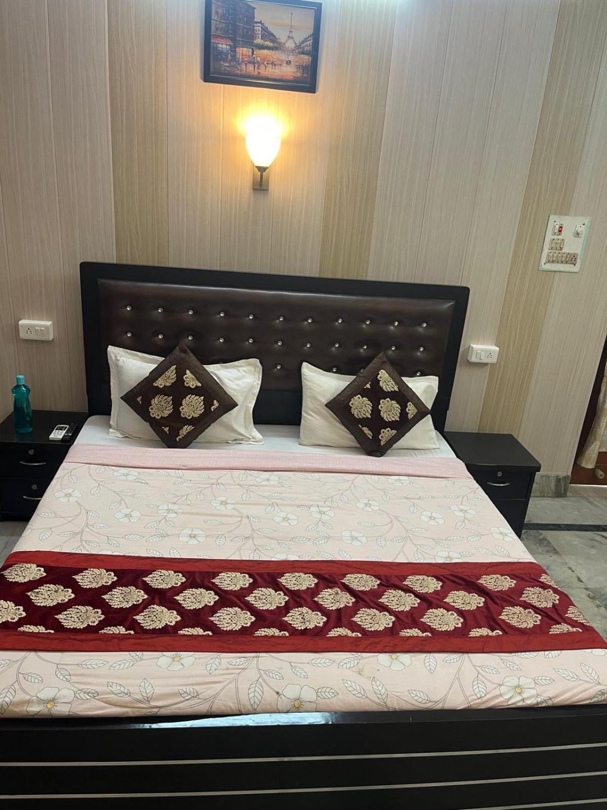 Baba Paying Guest House Varanasi Ngoại thất bức ảnh